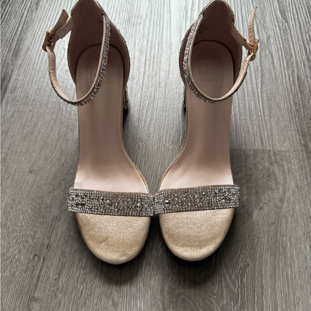 David’s Bridal Elegant Gold and Silver Women's Heels